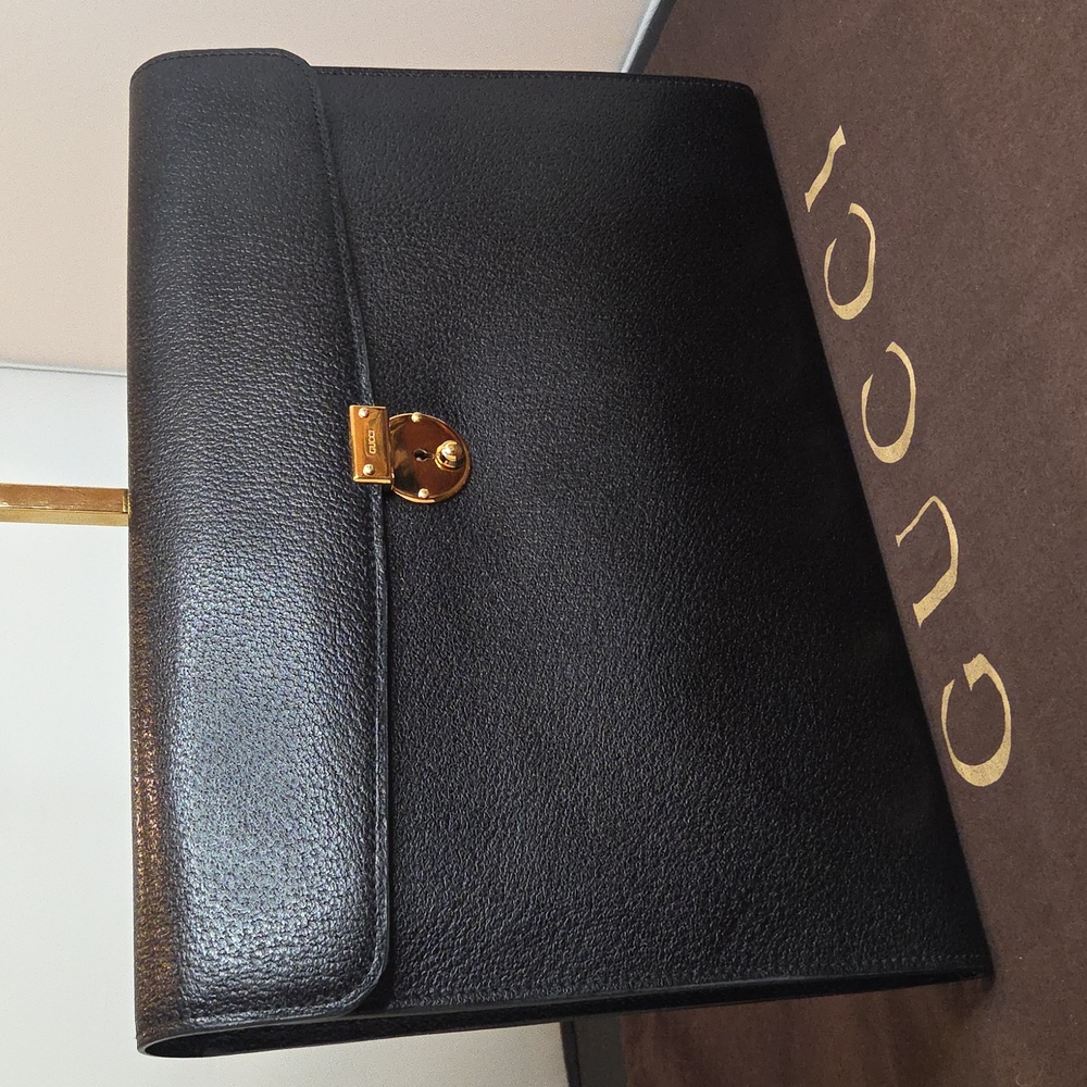 Gucci 1990s Exquisite Ultra Rare Grained Leather Document/Purse Clutch